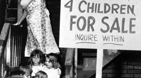 Uşaqlarını satan ana - Fotolar