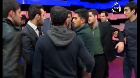 Рукопашная драка певцов - ВИДЕО