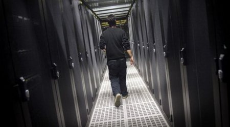 Tech rivals join Microsoft in fight over US data demand