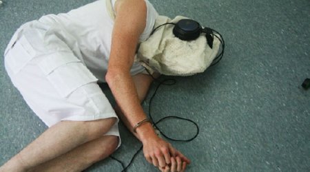 ABŞ kəşfiyyatı məhkumlara bu musiqilərlə işgəncə verib - SİYAHI