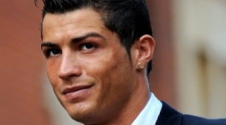 Футболист отказался пожать руку президенту