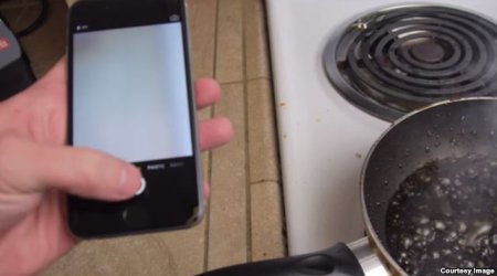 iPhone 6-nı Coca-cola-da qaynatdılar - VİDEO
