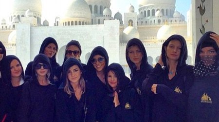 Kendall Jenner, Gigi Hadid, Selena Gomez and friends visit Abu Dhabi mosque