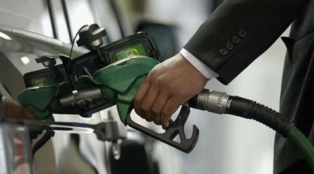 Азербайджан повысил цены на бензин и топливо