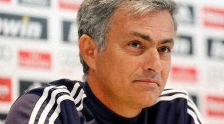 Mourinyo futbol tarixinin ən yaxşı məşqçisi seçildi