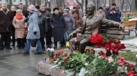 ​Ukraynada azərbaycanlı merə heykəl qoyuldu