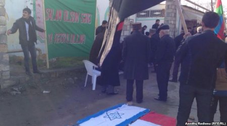 Cartoon protest held in Azerbaijan's Nardaran