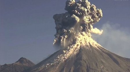 Massive volcanic eruption in Mexico