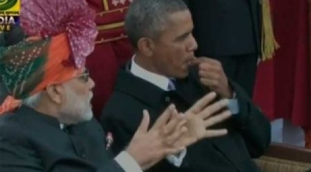 Obamanın saqqızı qalmaqal yaratdı - Video