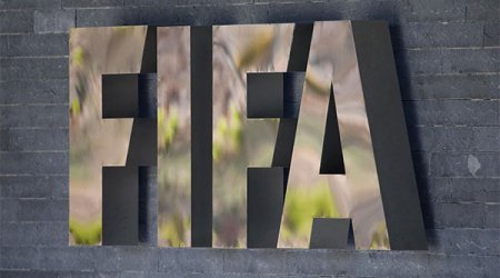 ФИФА против 