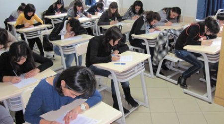 Sənəd qəbulu başlayır