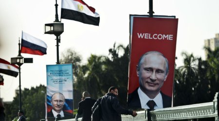 Egypt welcomes Putin with horribly mangled Russian anthem