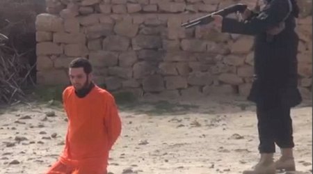 Syrian prisoner is killed with a shotgun at point-blank range