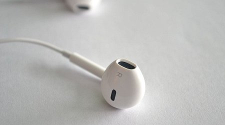Take a selfie with your HEADPHONES
