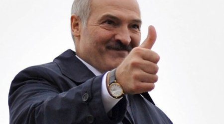 Лукашенко поздравил азербайджанского ветерана