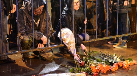 Rusiya prezidentinin mətbuat katibi: “Boris Nemtsovun qətli təxribatdır”