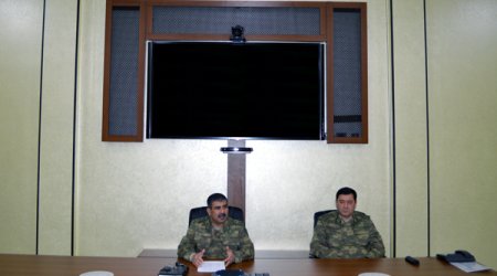 Azerbaijani Defense Minister holds meeting on frontline