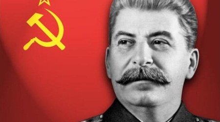 Döşəmədə can verən diktator – Stalini kim öldürdü?
