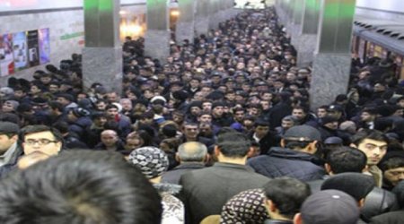 Bakı metrosunda problem - Video