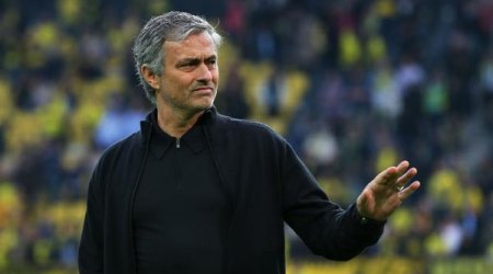 “Çelsi”dən Mourinyoya yeni müqavilə