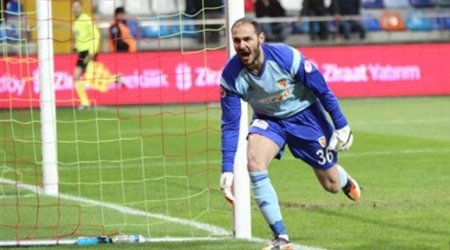 Еще один «сухой» матч Кямрана Агаева