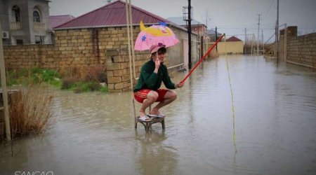 Бинагади остался под водой