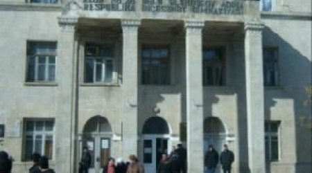 İncəsənət Gimnaziyasının direktoru işdən azad olundu