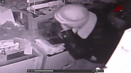 Видео с места ограбления в Баку