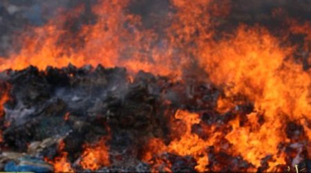 ISIS sets fire to hundreds of crates of Halal chicken
