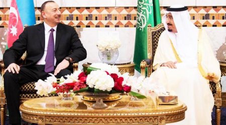 Aliyev visits Saudi Arabia, meets King Salman