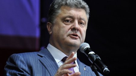 Poroşenko Stalini günahlandırdı