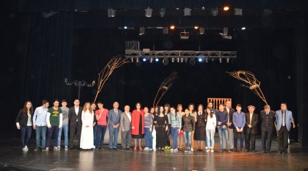 Gənc Tamaşaçılar Teatrında teatr – məktəb əlaqələri genişlənir...