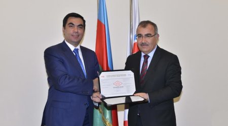 Bakı Ali Neft Məktəbinə beynəlxalq sertifikat verildi - FOTOLAR