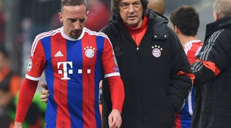 Bayern Munich doctor Hans-Wilhelm Muller-Wohlfahrt and members of his department quit