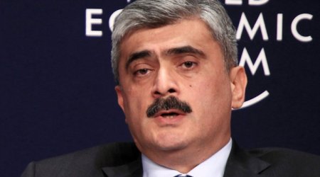 Azerbaijan puts off planned bond sale until 2016