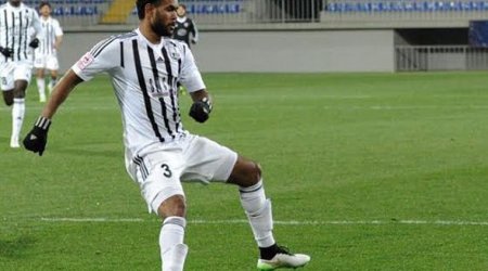 Игрок «Нефтчи» ударил игрока «Габалы»