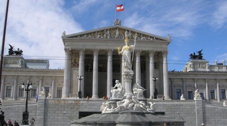 Avstriya qondarma “erməni soyqırımı”nı tanıdı
