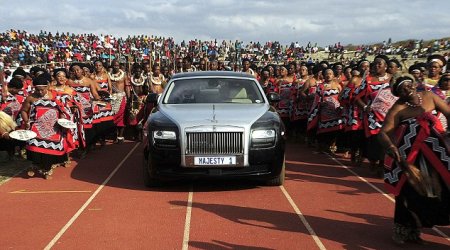 Jaw-dropping life of Zulu King is blamed for sparking South African bloodshed