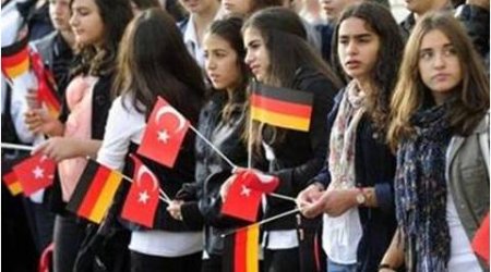 Turks in Germany criticize Armenian 'genocide' motion