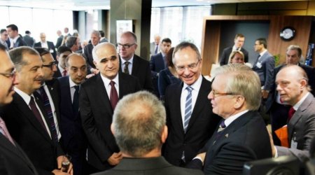 Netherlands and Azerbaijan do business