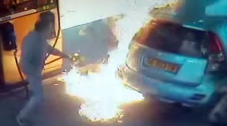 Женщина подожгла заправку из-за отказа угостить ее сигаретой