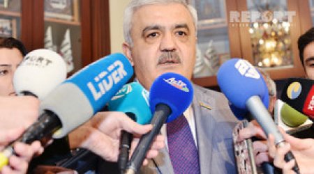 Rövnəq Abdullayev: 