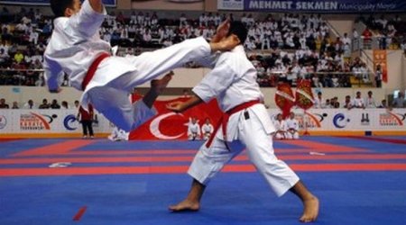 Массовая драка на турнире по каратэ