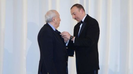 Таиру Салахову присуждена премия Гейдара Алиева