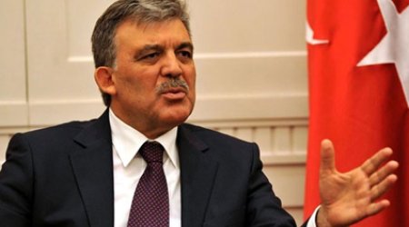Abdullah Gül od püskürdü