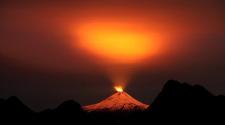 Apocalyptic skies return above Chile after second volcano erupts