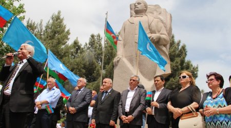 Почтена память М.Э.Расулзаде