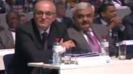 Rövnəq Abdullayev səs verdi