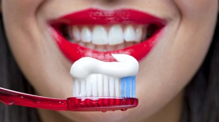 Not brushing your teeth can trigger dementia and heart disease