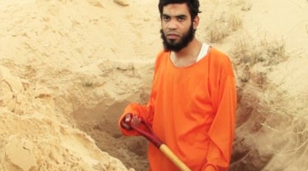 Prisoner forced to dig his own grave in the desert